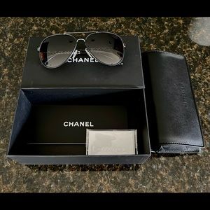 CHANEL Pilot Style CH4219Q in Gunmetal, with Gray Gradient Polarized Lenses
